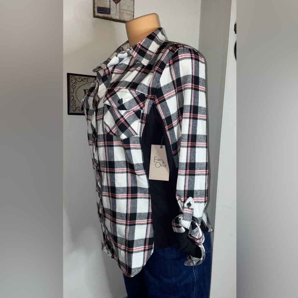 (106) EDEN & OLIVA TOP PLAID BOTTOM DOWN LONG SLEEVE SIZE L - Picture 2 of 6